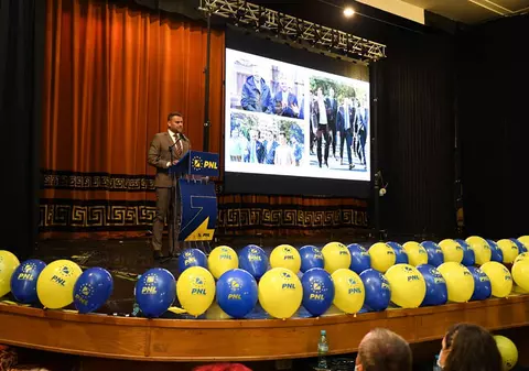 George Stângă, deputatul interceptat când intervenea pe lângă ministrul transporturilor pentru a-i ține oamenii în funcții, reales șef al PNL Galați