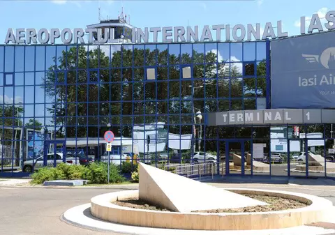 Zeci de români veniți din Marea Britanie, prinși cu adeverințe COVID false. „Nu cred că NHS emite astfel de documente”