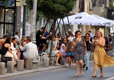 Măsurile de relaxare anunțate pentru 1 august, aprobate de Guvern. Cîțu: „Nu se relaxează foarte mult”