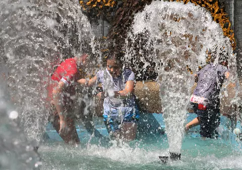 Pârjol în sudul țării, furtuni în est și centru. Au fost emise noi avertizări cod portocaliu