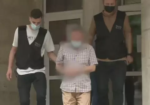 Chirurgul care s-a rugat să primească bani și să nu fie prins, arestat preventiv pentru 30 de zile