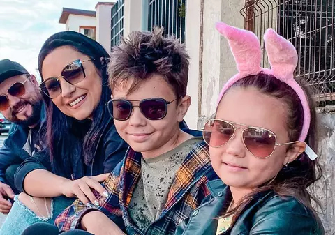 Imagini rare cu bona filipineză angajată de Andra și Cătălin Măruță. Ce relație are Rona cu David și Eva