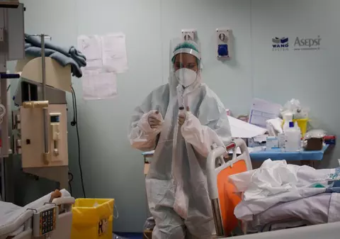 99% dintre persoanele care au decedat de Covid în Italia, în ultimele șase luni, erau nevaccinate