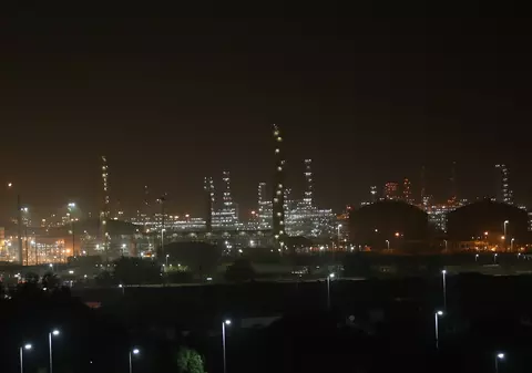 VIDEO. Explozie în portul din Dubai, urmată de un incendiu