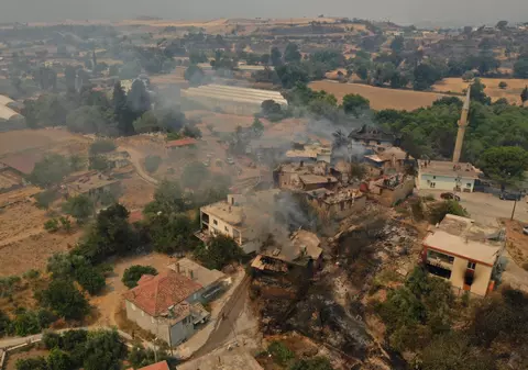 Imagini de coșmar din Turcia. Patru oameni au murit în incendiile de vegetație