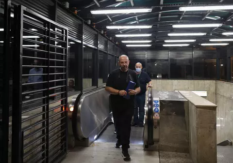 La două zile după ce a apărut discuția lui cu Rădoi, Piedone a demolat chioșcurile de la Izvor