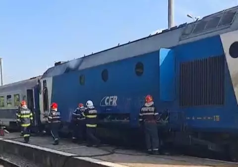 Incendiu la locomotiva unui tren în gara din Târgoviște