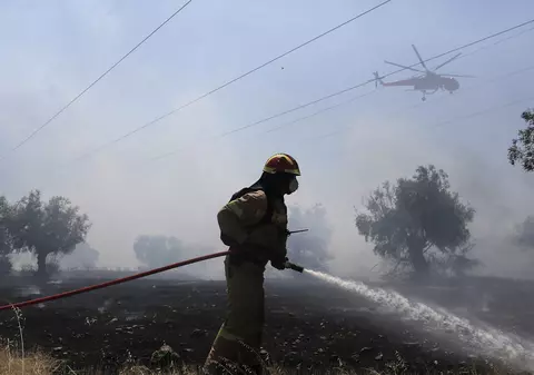 Atenționare de călătorie pentru Grecia, emisă de MAE. Risc de incendii în mai multe zone