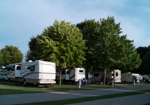 Trei oameni au murit și alți doi, la spital, după ce s-au intoxicat cu monoxid de carbon la un festival de muzică din Michigan