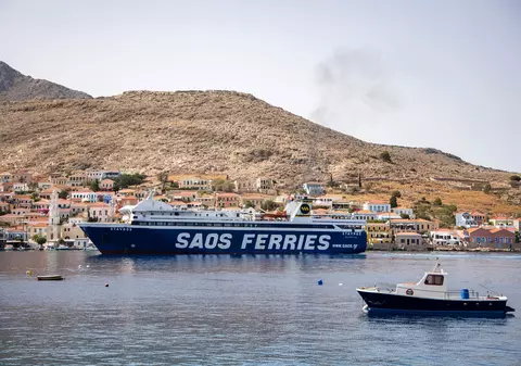 Grecia impune noi restricții anti-COVID pentru călătoriile cu feribotul