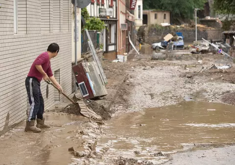 „A fost ca un tsunami”. Mărturiile supraviețuitorilor inundațiilor care au șocat Europa