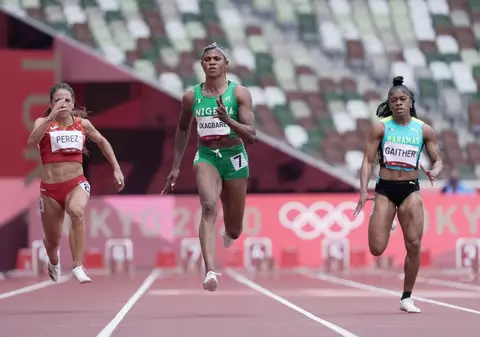 O atletă din Nigeria a fost suspendată de la JO 2020 după ce a câștigat o serie din proba de 100 metri