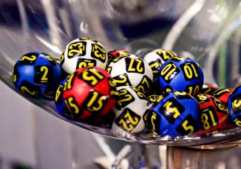 Rezultate Loto 6/49 din 15 august 2021. Numerele câștigătoare extrase duminică