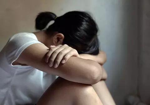 Firul audierii fetiței de 10 ani din Ploiești, victimă într-un dosar de viol. A fost ținută toată noaptea în secția de poliție