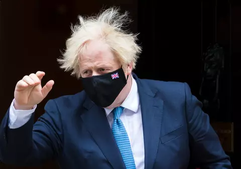 Boris Johnson și-ar dori vaccinarea obligatorie împotriva Covid-19 a studenților