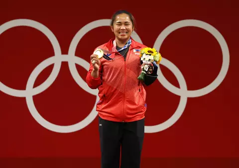 Peste un milion de dolari pentru sportiva care a luat primul aur olimpic din istoria statului Filipine