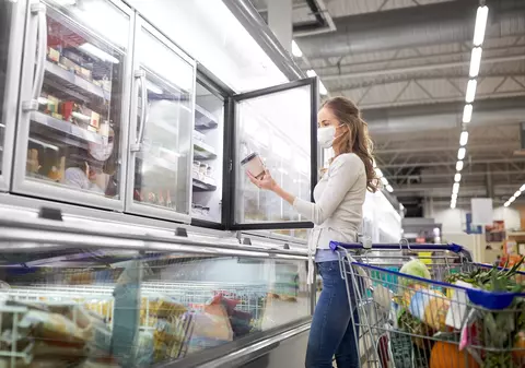 Cum a ajuns oxidul de etilenă în mai multe înghețate din România și cât de periculos e pentru organismul uman