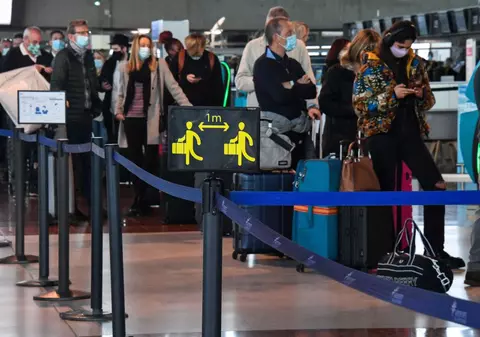 Noua listă a țărilor cu risc epidemiologic. Franța intră în zona roșie, Turcia în cea galbenă