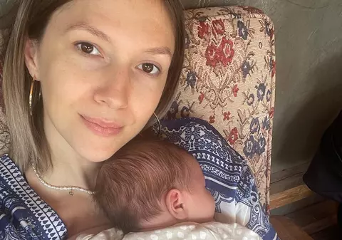 Adela Popescu, imagine emoționantă cu cei trei copii ai săi. „În sfârșit, în formulă completă”