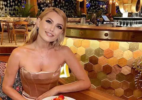 Dieta Elenei Gheorghe. Ce secrete are cântăreața în vârstă de 36 de ani: „Am renunțat treptat, nu dintr-odată”