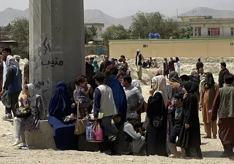 MAE: România, deschisă să preia afganii care au sprijinit autorităţile române şi pe cele europene