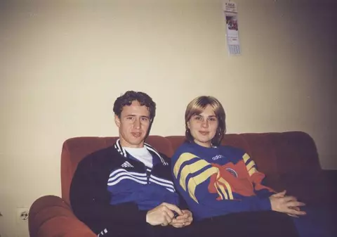 Cum arată acum Mariana Pfeiffer, fosta soție a lui Laurențiu Reghecampf. E în vacanță cu fiul Luca și iubita lui