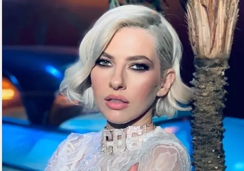 Lidia Buble, în brațele unui bărbat misterios la un an de la despărțirea de Răzvan Simion. Cum s-au pozat cei doi