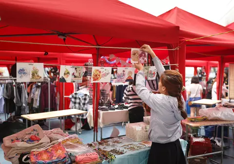 Suveniruri din vacanță: spune-mi unde călătorești, ca să îți spun ce să îți cumperi și ce să le aduci prietenilor