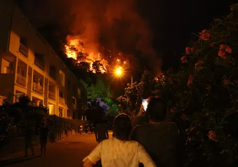 Incendiile de vegetație continuă și în Turcia. 13 dintre acestea ard necontrolat