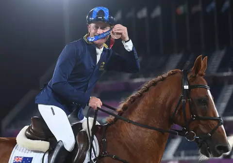 Un australian de 62 de ani, cel mai vârstnic medaliat la JO 2020. „Unii m-au întrebat ce fac în Satul Olimpic”