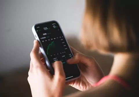 Top 10. Care sunt companiile în care au investit tinerii din întreaga lume, în pandemie