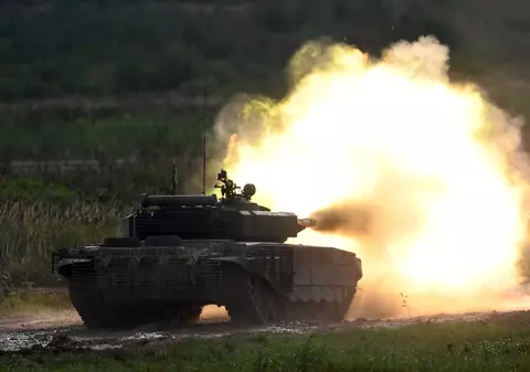 Un tanc T-90 de ultimă generație, abandonat la gunoi în Rusia. Ce au găsit jurnaliștii în el