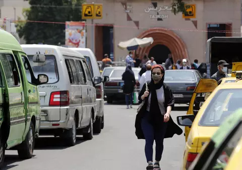 O mașină care transporta vaccinuri anti-COVID a fost atacată de hoți în Iran. Au fost furate 300 de seruri