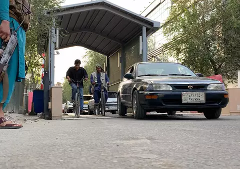 „Este o trădare”. Acuzațiile unui afgan din SUA care se chinuie să-și scoată din Kabul fratele, fost angajat al armatei americane