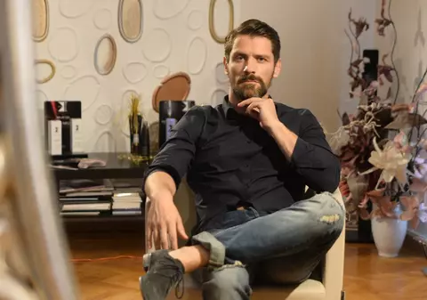 Alexander Zudor, actorul acuzat că a violat o tânără în București, a fost condamnat la închisoare. Câți ani a primit