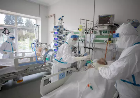 România a depășit 4.000 de cazuri noi de COVID pe zi. Bilanț în creștere și la ATI