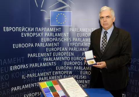 Adrian Severin cere ca România să lase direcția Vest și „să se înțeleagă cu Rusia”
