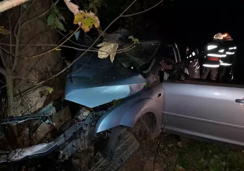 Băiat de 17 ani, mort într-un accident grav în județul Suceava. Alți doi adolescenți au ajuns la spital