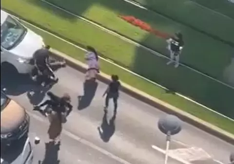 Bătaie cu crosele de golf în mijlocul străzii, pe un bulevard din București. Europol: „S-a jucat la sânge"