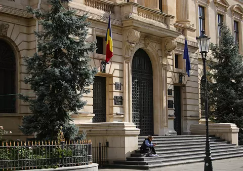 „Sistemul fiscal din România, transformat într-un șvaițer care a plesnit”, spune consilierul lui Mugur Isărescu