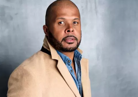 Cabral, fotografie rară din copilărie. Prezentatorul apare alături de mama lui