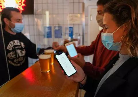 În valul 4 de COVID, Danemarca declară pandemia sub control și elimină permisul sanitar. Ce a făcut mai bine decât alte state?