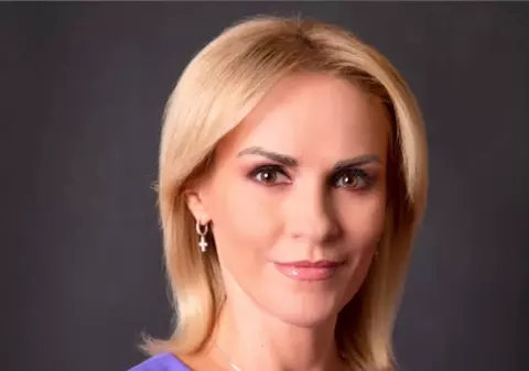 Cum s-a îmbrăcat Gabriela Firea la nunta fiului cel mic al lui Adrian Năstase