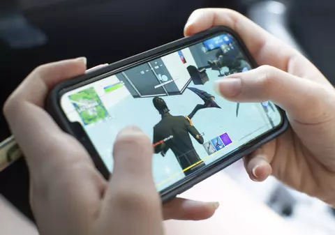 Caz unic în lume: Un adolescent din Spania a devenit dependent de Fortnite. Cât timp a stat în spital