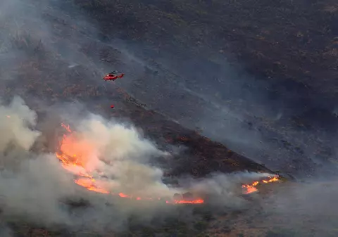 MAE a emis avertizare de călătorie pentru Spania, după ce incendiul de vegetaţie din Malaga s-a extins