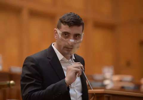 Florin Cîțu, absent în Parlament la discursurile dinaintea învestirii noului Guvern. George Simion: „Unde s-a ascuns?”