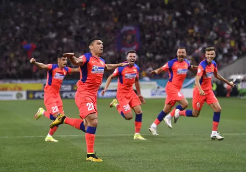 Dinamo, învinsă cu 6-0 de FCSB, în derby-ul României. „Câinii” au jucat în 10 din minutul 37