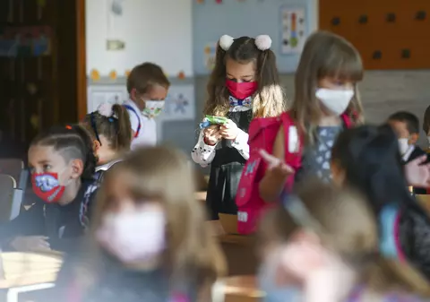 Profesorii din Moldova așteaptă școala și mulțumesc elevilor pentru răbdarea și disciplina lor, „în cei mai grei ani”