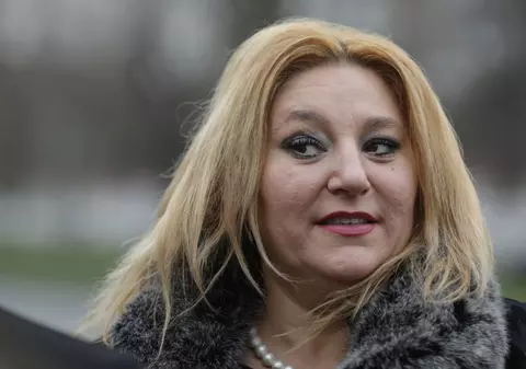 Dosarul deschis după ce Diana Șoșoacă a blocat vaccinarea într-un centru din Iași, trimis la DIICOT