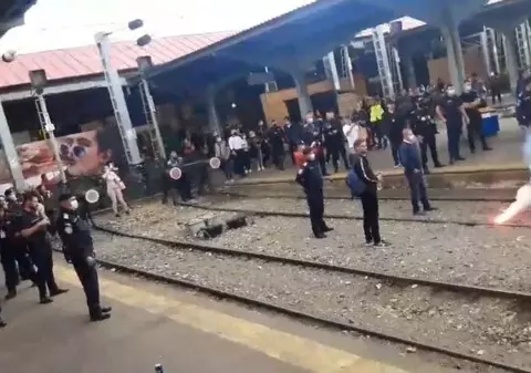 Încăierare în Gara de Nord între suporterii FCU Craiova și jandarmi